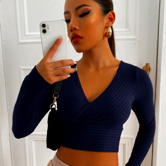 SHEIN EZ Wear Surplice Neck Rib-Knit Crop Tee Long Sleeve, Black, Size Small - Picture 1 of 4